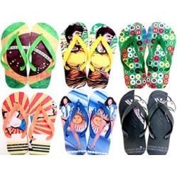 CHINELO BRANCO COM DESENHO